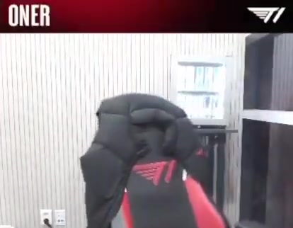 九游会j9官网真人游戏第一品牌这么丝滑？！和Doran玩得很开心，Oner笑到从椅子上摔下来