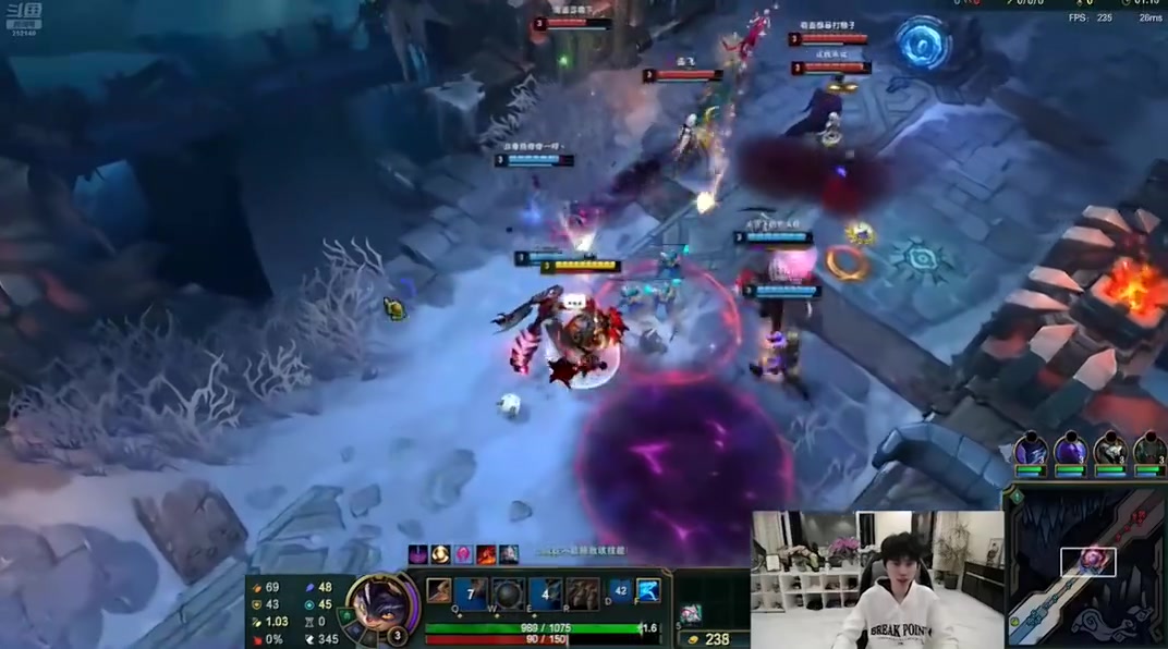 九游会j9官网真人游戏第一品牌Doinb调侃Lwx：他可以去TES icon附和称可以去当JKL的狗~